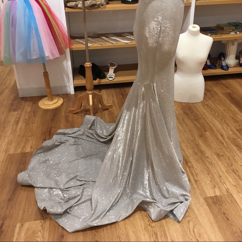 Blush prom dress - Picture 2 of 3